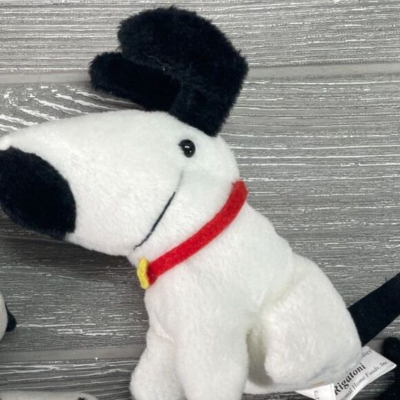 Mini Plush Lot of 6! Among Us, Chik-fil-A Cow, Aflac, Secret Life of Pets, +More - Picture 6 of 8